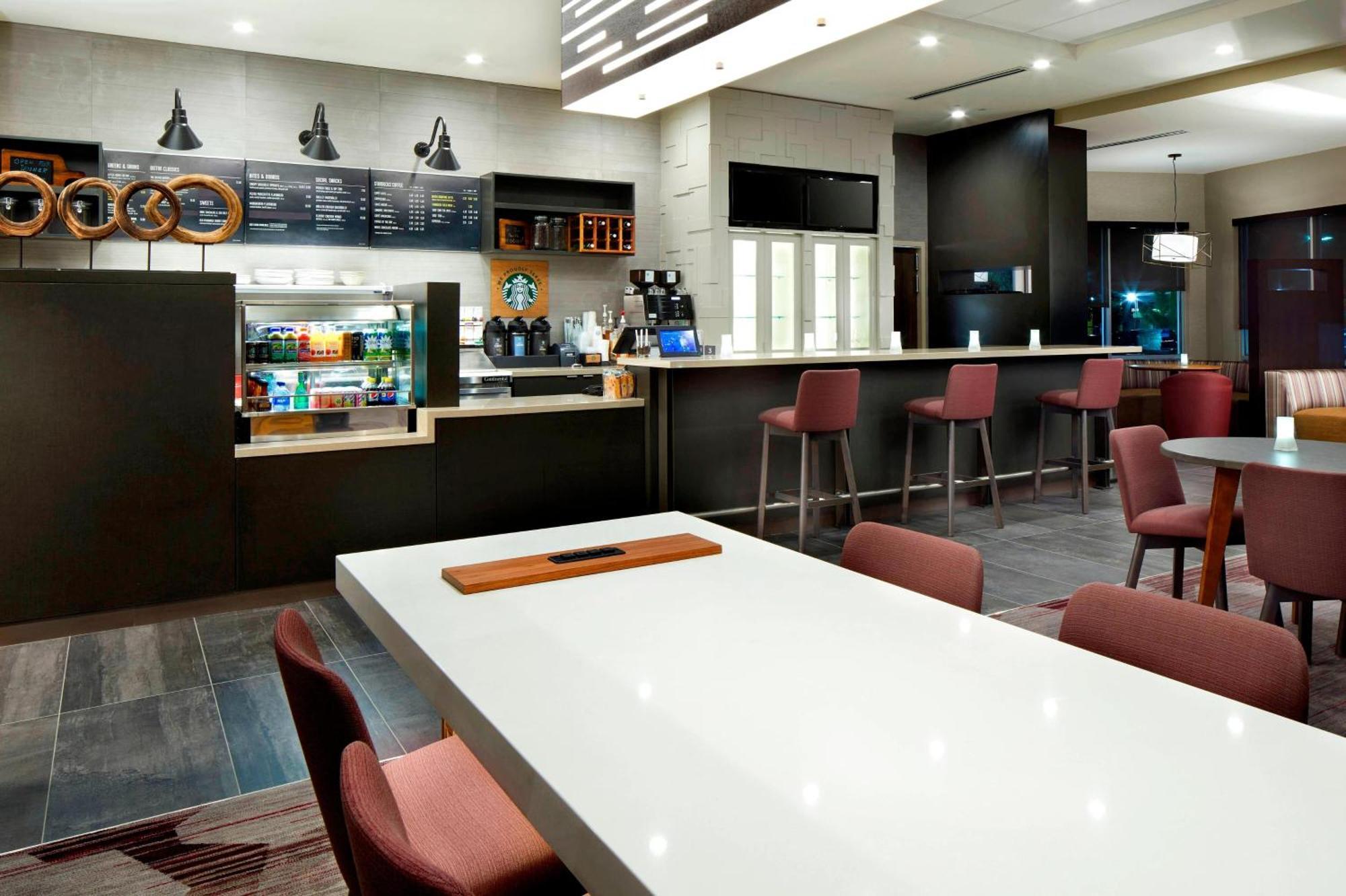 Courtyard By Marriott Houston Intercontinental Airport Hotell Exteriör bild