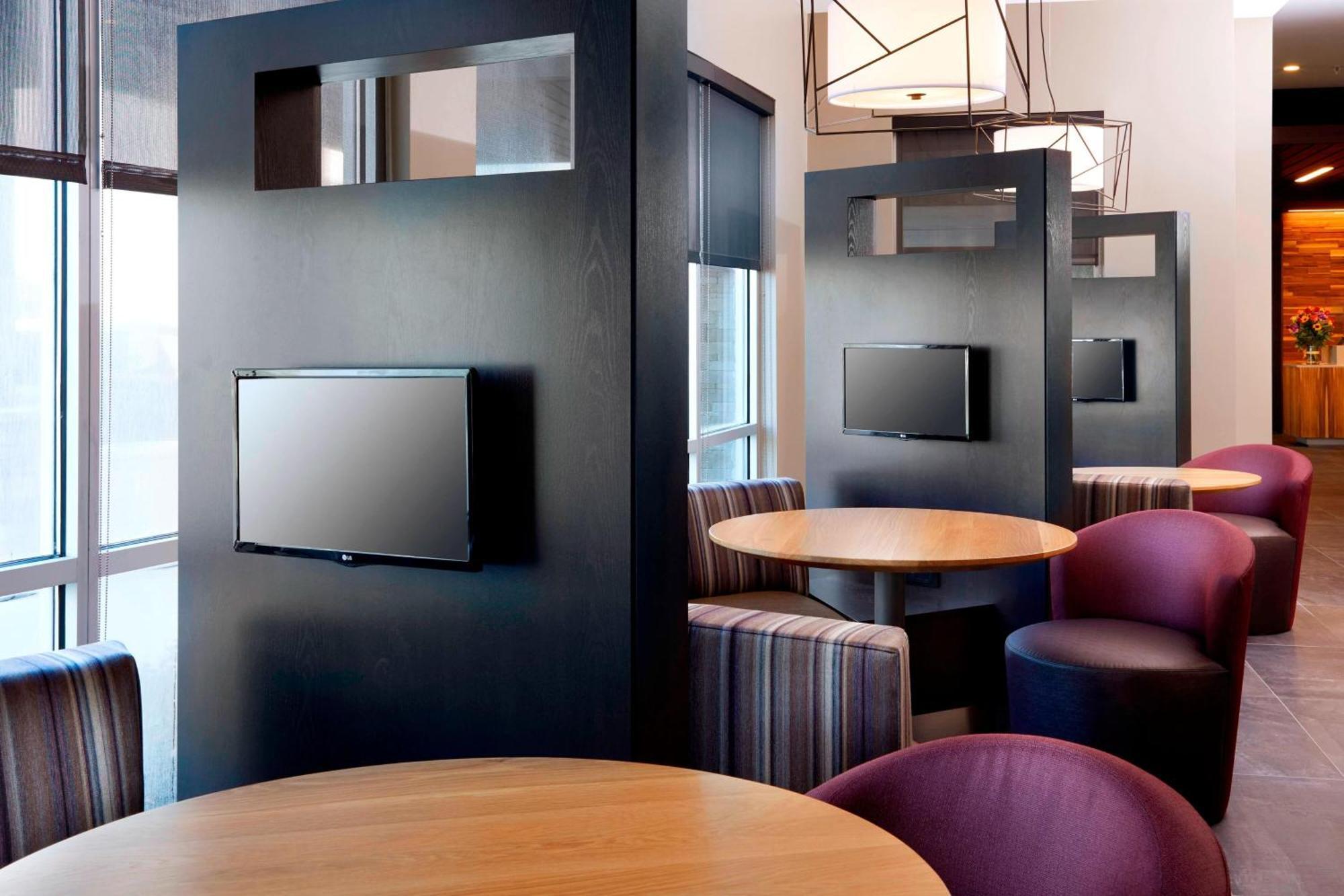 Courtyard By Marriott Houston Intercontinental Airport Hotell Exteriör bild